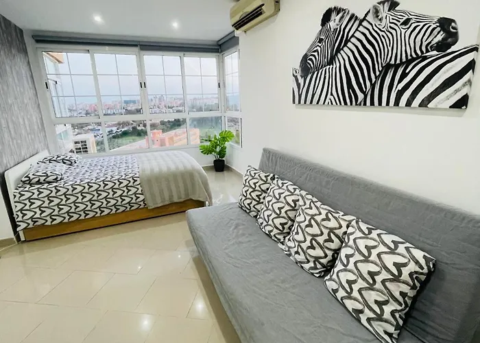 La Torre 1337 Precioso, Moderno Y Con Piscina * Торремолинос