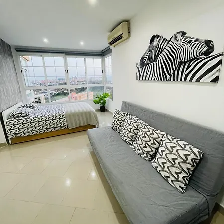 La Torre 1337 Precioso, Moderno Y Con Piscina * Torremolinos