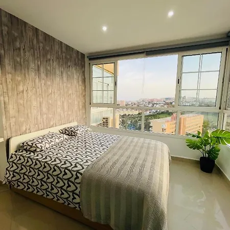 La Torre 1337 Precioso, Moderno Y Con Piscina * トレモリノス